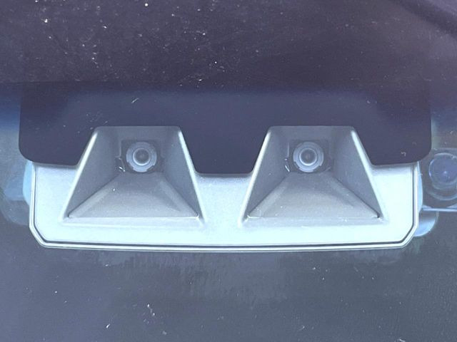 �y�X�}�[�g�A�V�X�g�z���s���ɑO���̎ԗ�����F�����A�Փ˂������Ȏ��͌x��ƃu���[�L�ŏՓˉ���Ɣ�Q�y�����A�V�X�g�B�����S�Ƀh���C�u�����y���݂��������܂��B