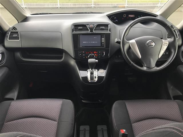 セレナ2.0 ハイウェイスター Vセレクション