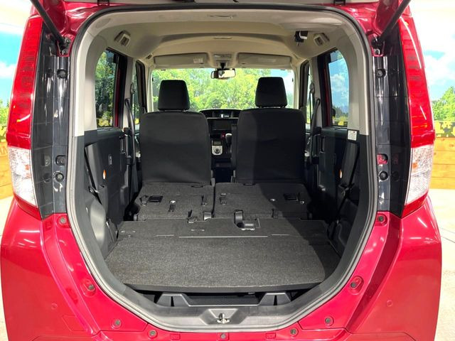 ���i�̂���������ʋ΁A���}���ɏ\���ȉ׎��X�y�[�X���m�ۂ��Ă���܂��B�Z�J���h�V�[�g��|���ƁA�傫�ȉו��̐ύڂ��\�ł���