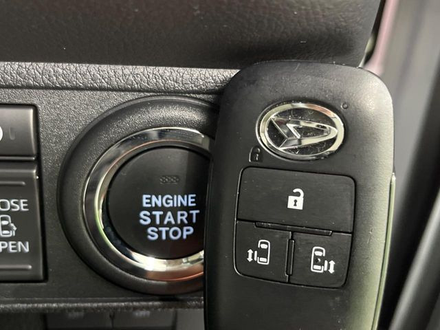 �y�L�[�t���[�V�X�e���z�J�o����|�P�b�g�ɓ��ꂽ�܂܂ł��h�A�̎{���E�������\�ȃX�}�[�g�L�[�𑕔��B�G���W���̃I���E�I�t�����J�M�����o���K�v����������Ƃ��Ă��֗��ł���