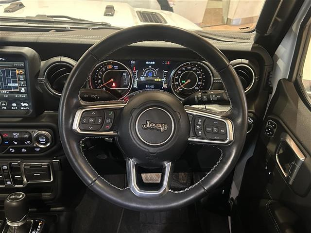 ラングラーアンリミテッド サハラ 4WD