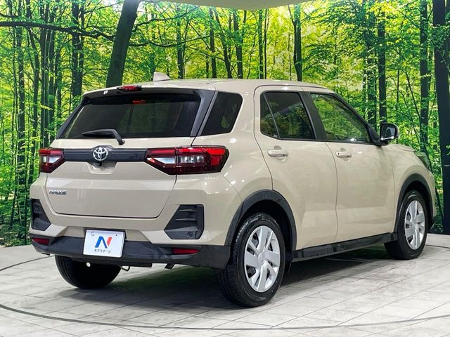 ☆全国のネクステージからお取り寄せが可能※!遠方の店舗に展示してあるクルマが気になる場合も、最寄りの店舗でご覧いただくことが可能です!是非私たちに要望をお聞かせください!※別途費用