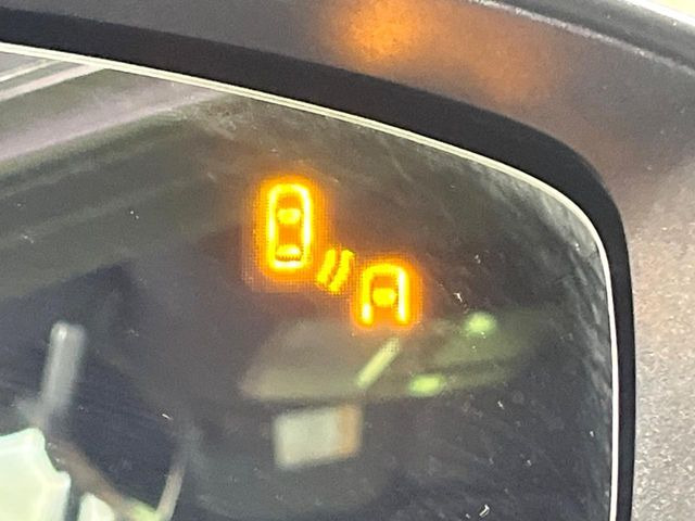 �y�u���C���h�X�|�b�g���j�^�����O�z���s���A�h�A�~���[�̎��p�ɂȂ�₷���ӏ��Ɍ㑱�Ԃ��ڋ߂���ƃT�C�h�~���[�t�߂Ɍx����\���A�h���C�o�[�ɒ��ӊ��N�����Ă���܂��B