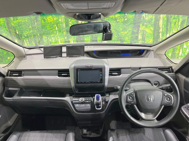 フリードハイブリッド