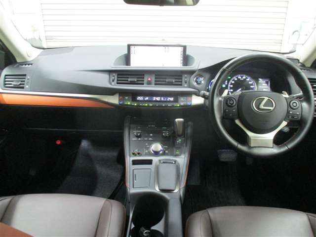 CT200h バージョン L