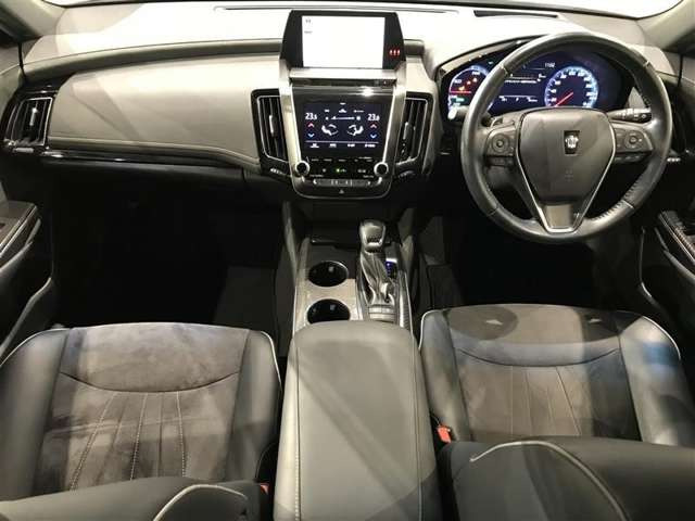 クラウンハイブリッド 2.5 RS アドバンス