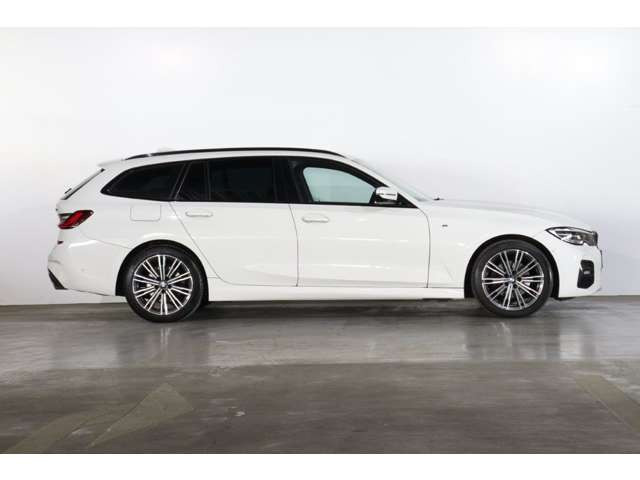 3シリーズツーリング320d xドライブ Mスポーツ  4WD