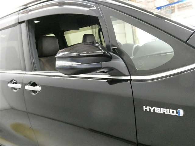 エスクァイアハイブリッド1.8 Gi プレミアムパッケージ