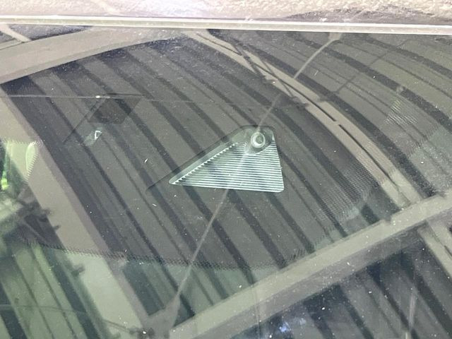 �y�X�}�[�g�V�e�B�u���[�L�T�|�[�g�z�ᑬ���s���ɑO���̎ԗ�����F�����A�Փ˂������Ȏ��͌x��ƃu���[�L�ŏՓˉ���Ɣ�Q�y�����A�V�X�g�B�����S�Ƀh���C�u�����y���݂��������܂��B