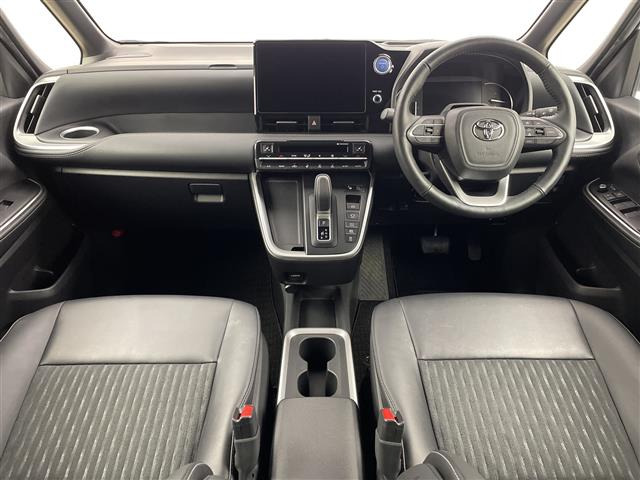 ノア1.8 ハイブリッド S-Z E-Four 4WD