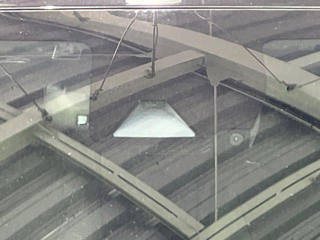 �y�g���^�Z�[�t�e�B�Z���X�z���s���ɑO���̎ԗ�����F�����A�Փ˂������Ȏ��͌x��ƃu���[�L�ŏՓˉ���Ɣ�Q�y�����A�V�X�g�B�����S�Ƀh���C�u�����y���݂��������܂��B