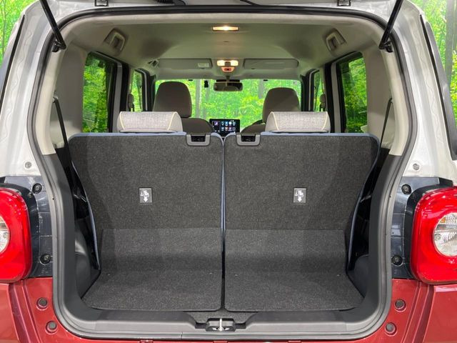 ���i�̂���������ʋ΁A���}���ɏ\���ȉ׎��X�y�[�X���m�ۂ��Ă���܂��B�Z�J���h�V�[�g��|���ƁA�傫�ȉו��̐ύڂ��\�ł���