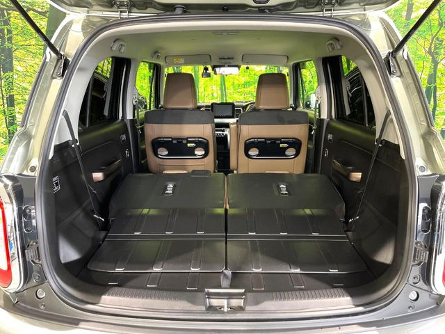 ���i�̂���������ʋ΁A���}���ɏ\���ȉ׎��X�y�[�X���m�ۂ��Ă���܂��B�Z�J���h�V�[�g��|���ƁA�傫�ȉו��̐ύڂ��\�ł���