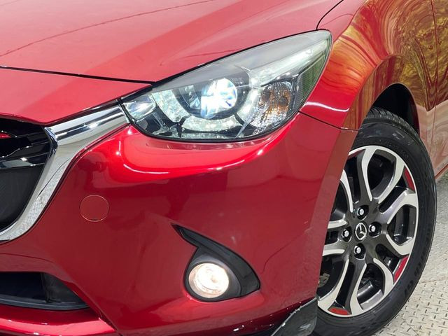 �yLED�w�b�h���C�g�z���V����ԑ��s�����ǍD�Ȏ��E���m�ۂ����S���ĉ^�]�ł��鍂�P�xLED�w�b�h���C�g�𑕔�!�_�����x�������A����d�͂��}�����Ă��܂��B