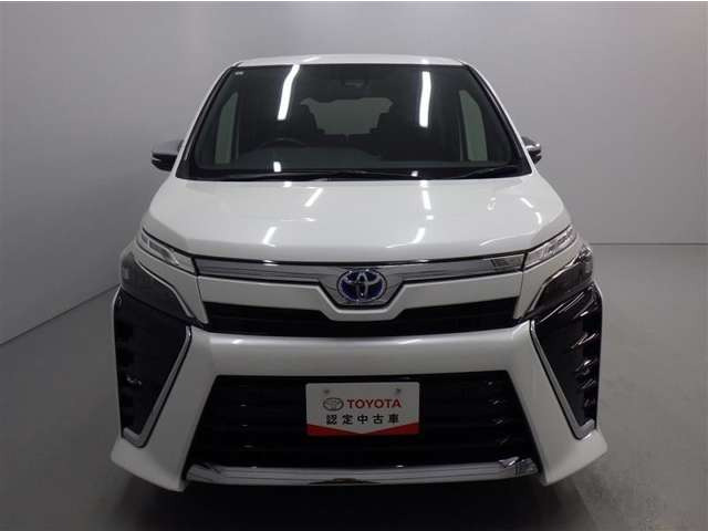 ヴォクシー1.8 ハイブリッド ZS 煌III