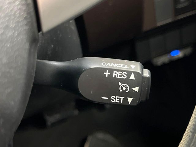 �y�N���[�Y�R���g���[���z�������H�����N���N���s�B�A�N�Z���𗣂��Ă���葬�x�ő��s���ł��A�������^�]���̕��S���y��!�����E�������ȒP�ȃX�C�b�`����Œ����ł��܂��B