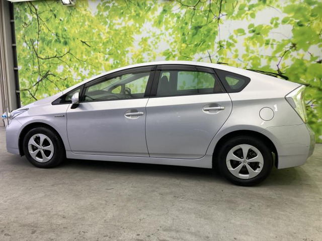 プリウス1.8 S