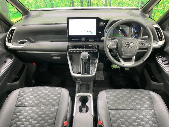 ヴォクシー1.8 ハイブリッド S-Z