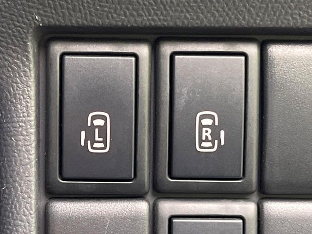 �y�����X���C�h�h�A�z���ԏ�ŗׂ̎ԂƂ̊Ԋu���������ɂ������A�X���C�h�h�A�Ȃ���S!�h�A�I�[�v������������炸�A�J�������L���̂ŏ��~�肪�Ƃ��Ă��ȒP�ł��B�傫�ȉו��̏o���������Ȃ���\��