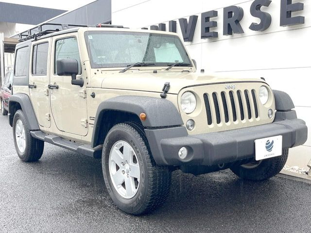 ●無料付帯の保証の他、安心の最長3年・走行無制限保証(有償)をご用意。輸入車を安心してお楽しみいただける様、保証内容も充実はもちろん、無料点検&オイル交換やロードサービスも付帯しております。