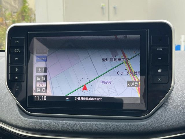 �y�����i�r�z�l�C�̏����i�r�𑕔����Ă���܂��B�i�r�̎g���₷���͂������A�I�[�f�B�I�@�\���[��!�L�����v�◷�s�͂������A�ʋ΂┃�����ȂǕ��i�̃h���C�u���y�����Ȃ�͂���