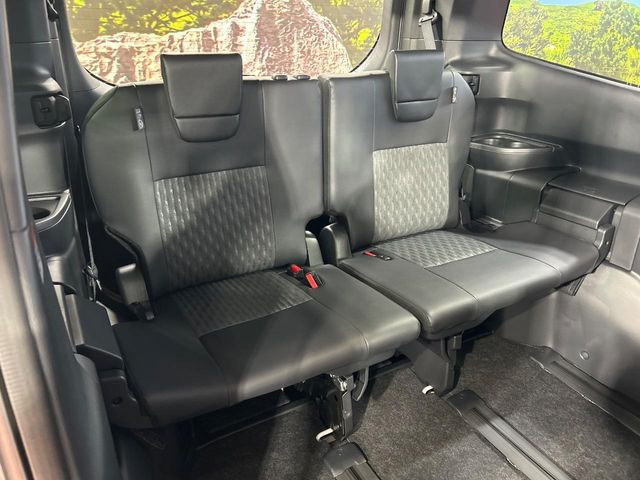 3��ڃV�[�g�͂�������ԗǍD����l�ł��������ƍ����Ē����܂��̂ŁA��l���ł̂��o���������N���N�ł��􂲉Ƒ��ŁA�C�̒m�ꂽ���ԂŁA�h���C�u�ɍs���̂��y���݂ł��ˁ�