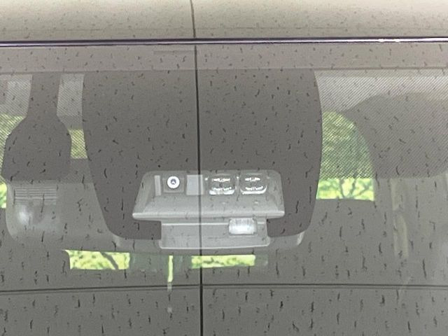 �y�g���^�Z�[�t�e�B�Z���X�z���s���ɑO���̎ԗ�����F�����A�Փ˂������Ȏ��͌x��ƃu���[�L�ŏՓˉ���Ɣ�Q�y�����A�V�X�g�B�����S�Ƀh���C�u�����y���݂��������܂��B