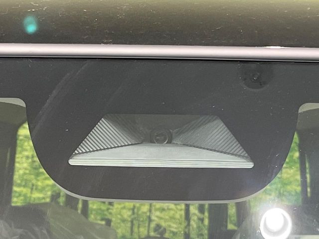 �y�z���_�Z���V���O�z���s���ɑO���̎ԗ�����F�����A�Փ˂������Ȏ��͌x��ƃu���[�L�ŏՓˉ���Ɣ�Q�y�����A�V�X�g�B�����S�Ƀh���C�u�����y���݂��������܂��B