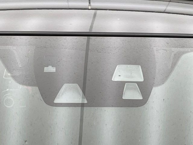 �y�X�}�[�g�V�e�B�u���[�L�T�|�[�g�z�ᑬ���s���ɑO���̎ԗ�����F�����A�Փ˂������Ȏ��͌x��ƃu���[�L�ŏՓˉ���Ɣ�Q�y�����A�V�X�g�B�����S�Ƀh���C�u�����y���݂��������܂��B