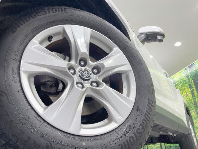 �y����17�C���`�A���~�z�C�[���z�O�ςɃ}�b�`���������A���~�z�C�[���𑕒����Ă���܂��B�e��ЊO�A���~�z�C�[����A�X�^�b�h���X�^�C�����戵�����Ă���܂��B���񂲑��k����������