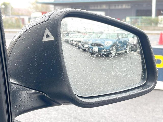 ���u���C���h�A�V�X�g�Z���T�[:���p����̎Ԃ����m���A�h���C�o�[���Ԑ��ύX���s���ۂɁA�x�����Ƌ��ɒ��ӂ𑣂��Ă������S�x���@�\�ł�!