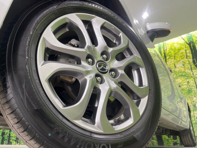 �y����16�C���`�A���~�z�C�[���z�O�ςɃ}�b�`���������A���~�z�C�[���𑕒����Ă���܂��B�e��ЊO�A���~�z�C�[����A�X�^�b�h���X�^�C�����戵�����Ă���܂��B���񂲑��k����������