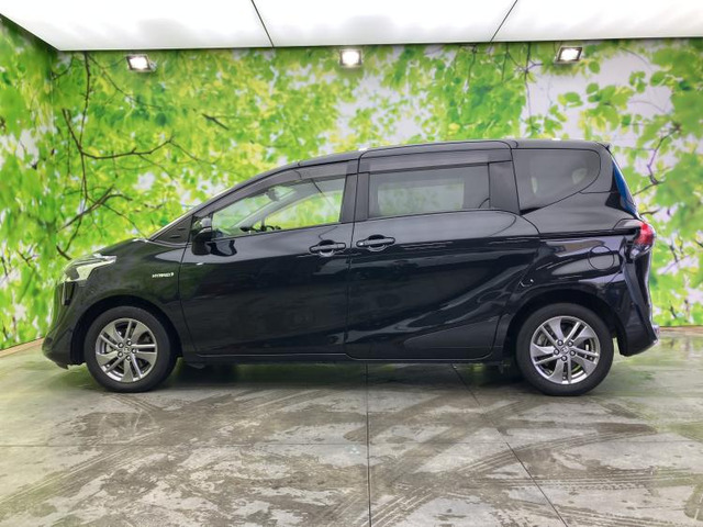 シエンタハイブリッド 1.5 G クエロ