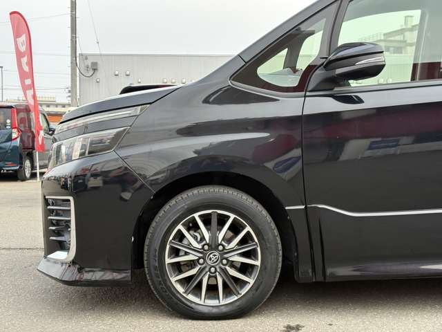 ヴォクシー2.0 ZS 4WD