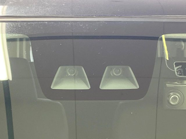 �y�g���^�Z�[�t�e�B�Z���X�z���s���ɑO���̎ԗ�����F�����A�Փ˂������Ȏ��͌x��ƃu���[�L�ŏՓˉ���Ɣ�Q�y�����A�V�X�g�B�����S�Ƀh���C�u�����y���݂��������܂��B