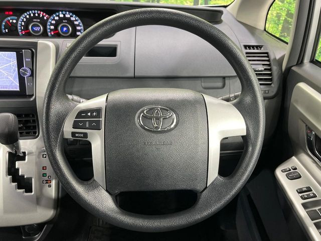 �y�X�e�A�����O�X�C�b�`�z�^�]���A�O������ڐ������炷���ƂȂ��A�I�[�f�B�I���̑��삪�\�ȕ֗��@�\!���S&���K�ȃh���C�u�����o���Ă���܂���