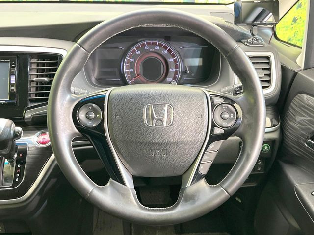 �y�����v�����X�e�A�����O�z�㎿�Ȋv���g�p���邱�ƂŁA��ɂ����������݂ƂĂ��^�]���₷���n���h���ł���