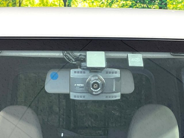 �y�O�He-Assist�z���s���ɑO���̎ԗ�����F�����A�Փ˂������Ȏ��͌x��ƃu���[�L�ŏՓˉ���Ɣ�Q�y�����A�V�X�g�B�����S�Ƀh���C�u�����y���݂��������܂��B