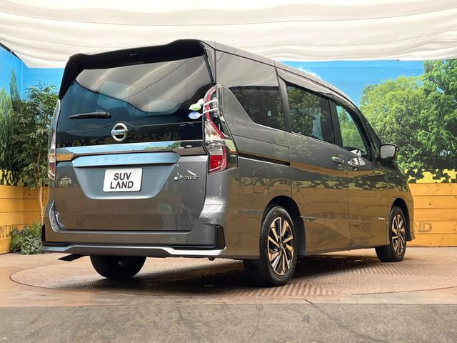 ☆全国のネクステージからお取り寄せが可能※!遠方の店舗に展示してあるクルマが気になる場合も、最寄りの店舗でご覧いただくことが可能です!是非私たちに要望をお聞かせください!※別途費用