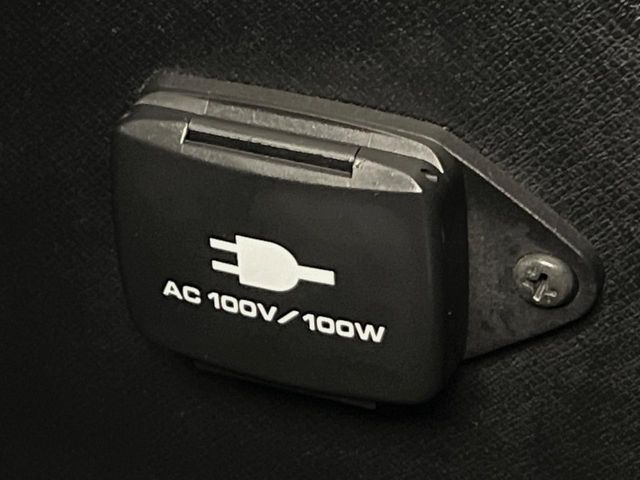 �y�A�N�Z�T���[�R���Z���g�z�L�����v��X�|�[�c�A�A�E�g�h�A�ł̃A�N�e�B�r�e�B�͂������A�ЊQ�E��d�̍ۂɏ����ɂ��Ȃ�AC100V�R���Z���g�𑕔���P�[�^�C��^�u���b�g�A�Q�[���@��̏[�d�ɂ���