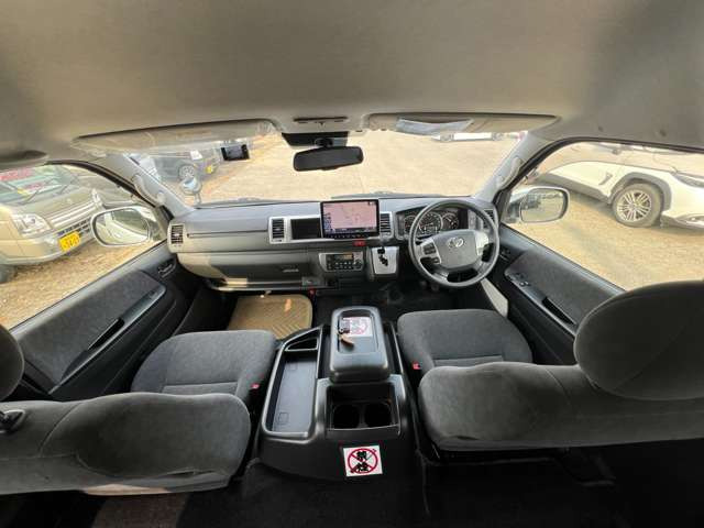 ハイエース2.7 グランドキャビン 4WD