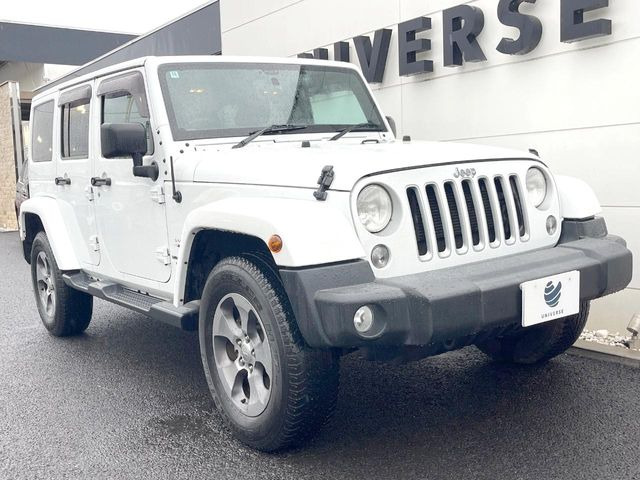 ●無料付帯の保証の他、安心の最長3年・走行無制限保証(有償)をご用意。輸入車を安心してお楽しみいただける様、保証内容も充実はもちろん、無料点検&オイル交換やロードサービスも付帯しております。