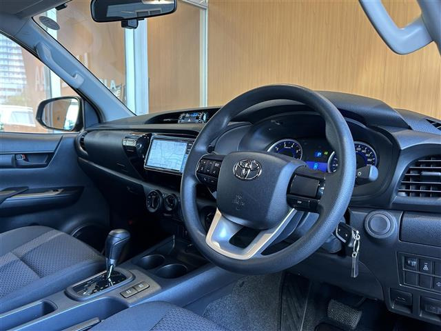 ハイラックス2.4 X ディーゼル 4WD