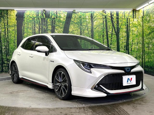 高透明度のガラス皮膜で撥水はもちろん、上質なツヤ・光沢を実現。紫外線や酸性雨から大切な愛車を保護し、色あせ・劣化を防止。「弾スプラッシュコート」、「弾プリミッサコート」からお選びいただけます。