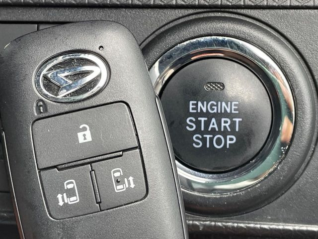 �y�L�[�t���[�V�X�e���z�J�o����|�P�b�g�ɓ��ꂽ�܂܂ł��h�A�̎{���E�������\�ȃX�}�[�g�L�[�𑕔��B�G���W���̃I���E�I�t�����J�M�����o���K�v����������Ƃ��Ă��֗��ł���