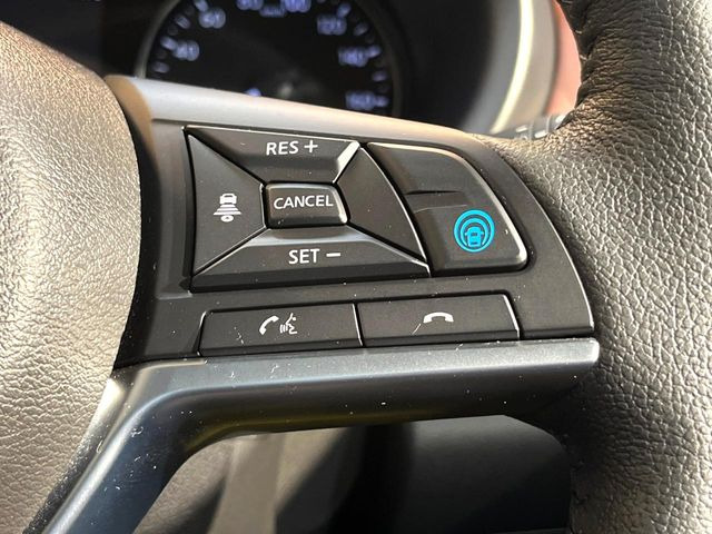 【プロパイロット】高速道路での長距離走行が楽に!!渋滞時と巡回走行のシーンで、アクセル・ブレーキ・ステアリングを自動で制御し、長距離運転の負担を軽減してくれます♪