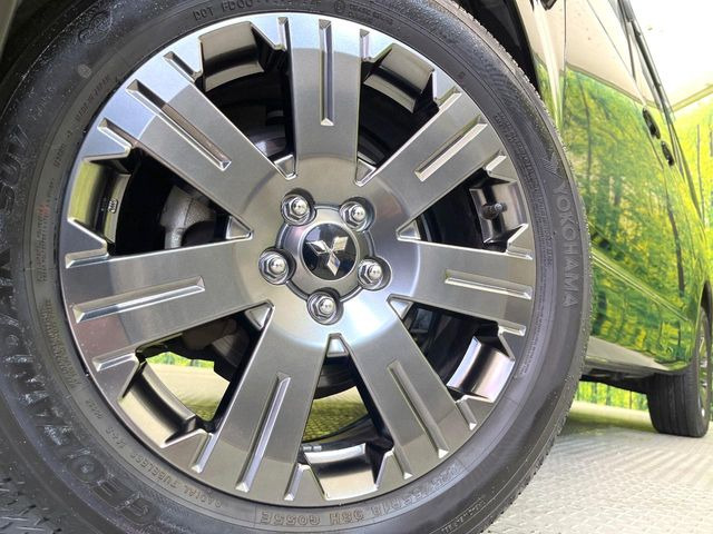 �y18�C���`�A���~�z�C�[���z�O�ςɃ}�b�`�����A���~�z�C�[���𑕒����Ă���܂��B�e��A���~�z�C�[����A�X�^�b�h���X�^�C�����戵�����Ă���܂��B���񂲑��k����������