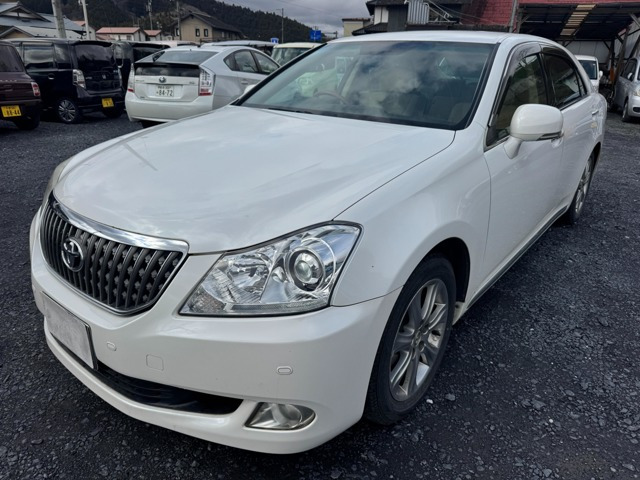 クラウンマジェスタ4.3 i-Four 4WD