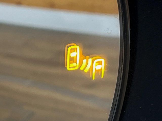 �y�u���C���h�X�|�b�g���j�^�[�z���s���A�h�A�~���[�̎��p�ɂȂ�₷���ӏ��Ɍ㑱�Ԃ��ڋ߂���ƃT�C�h�~���[�̃����Y�Ɍx����\��!�h���C�o�[�ɒ��ӊ��N�����Ă���܂��B