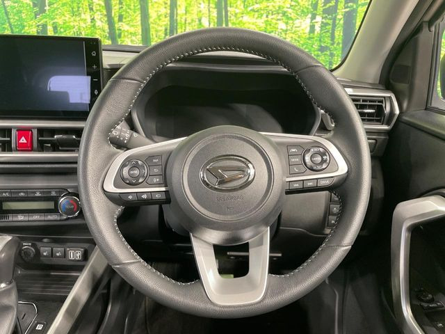 �y�����v�����X�e�A�����O�z�㎿�Ȋv���g�p���邱�ƂŁA��ɂ����������݂ƂĂ��^�]���₷���n���h���ł���